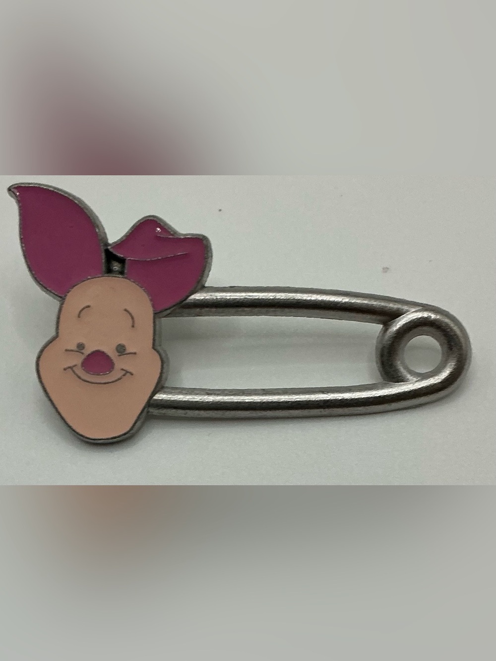 2015 HONG KONG DISNEY PIGLET WINNIE THE POOH SAFETY PIN TRADABLE LAPEL PIN